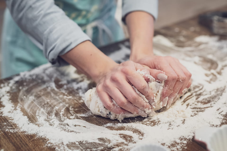 folding-dough